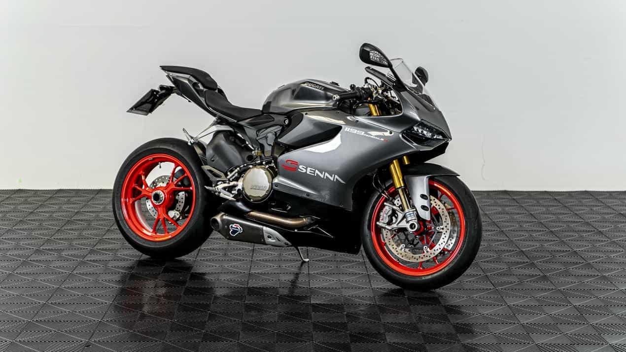 Só 161 no mundo: moto criada para homenagear Ayrton Senna está à venda